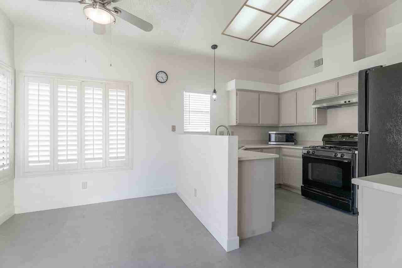 7045 Sawtooth Dr - Photo 5 of 33