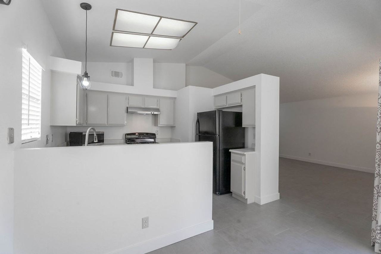 7045 Sawtooth Dr - Photo 6 of 33