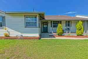 featured image of 1700 W 26th St