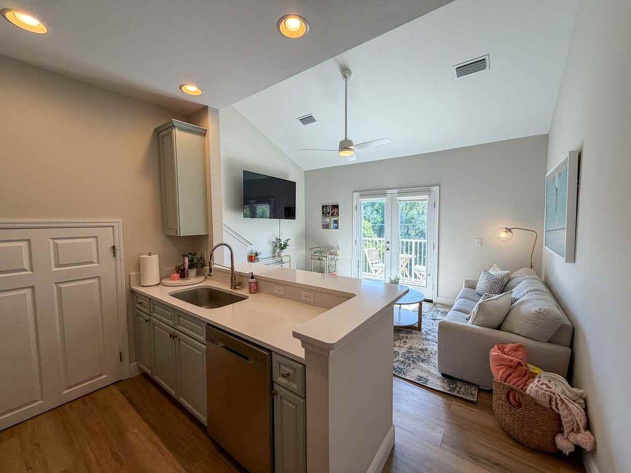 1500 Nw 4th Ave #308 - Photo 4 of 22