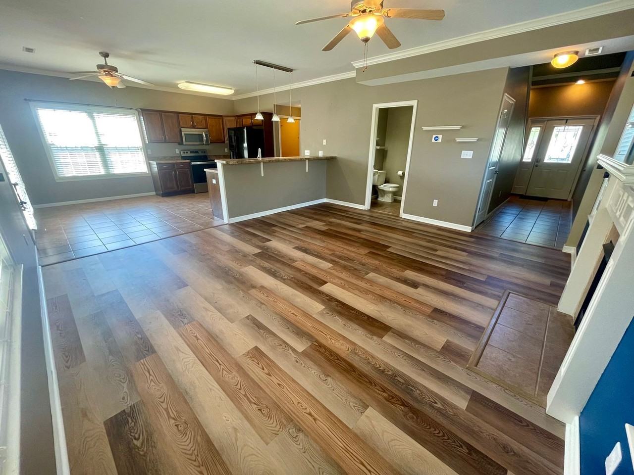 208 Port Way - Photo 6 of 32