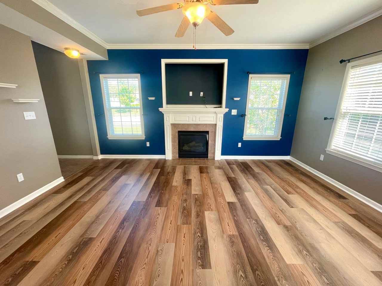 208 Port Way - Photo 7 of 32