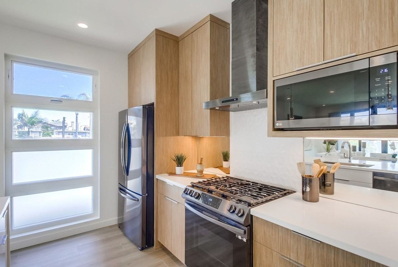 121 Date Ave - Photo 7 of 50