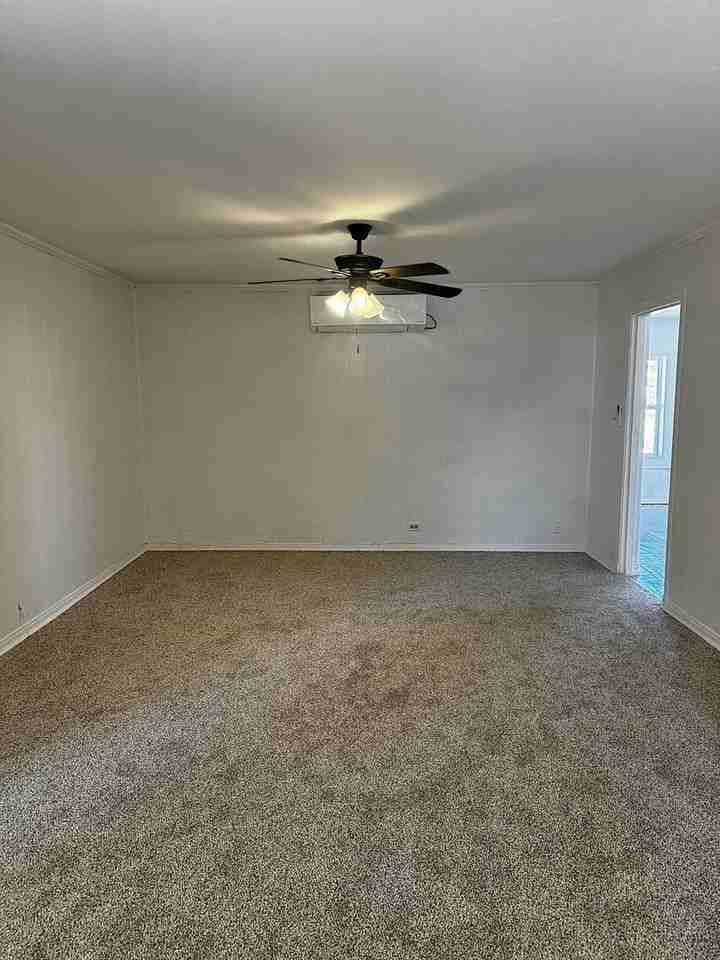 850 S 12th St - Photo 5 of 17