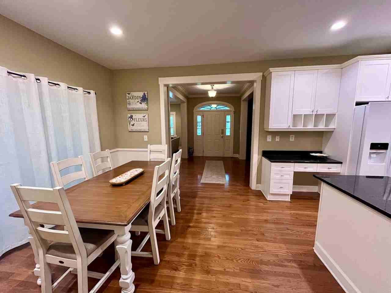 236 N Ainsdale Dr - Photo 3 of 18