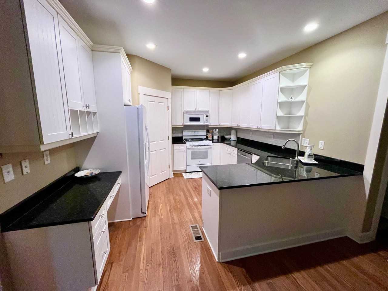 236 N Ainsdale Dr - Photo 5 of 18