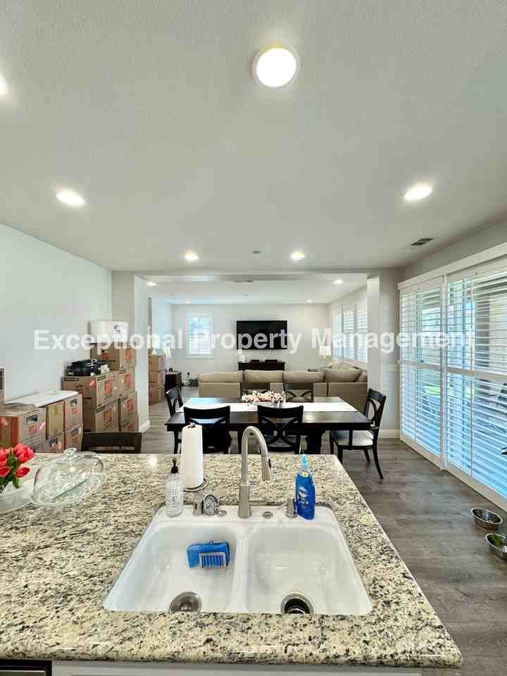 4860 Condor Ave - Photo 6 of 23