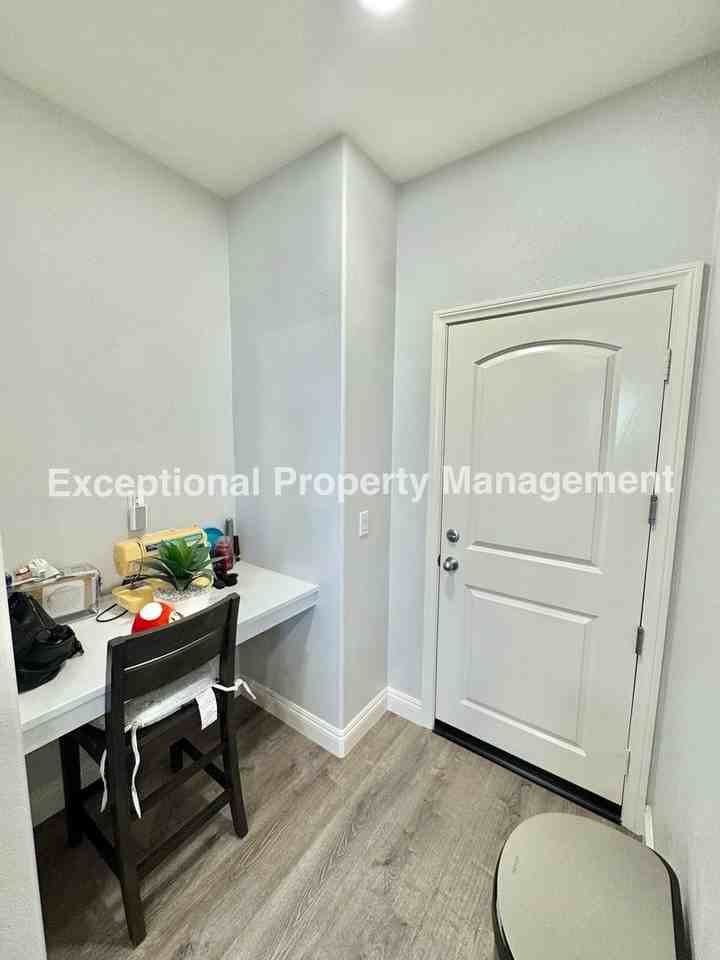 4860 Condor Ave - Photo 7 of 23