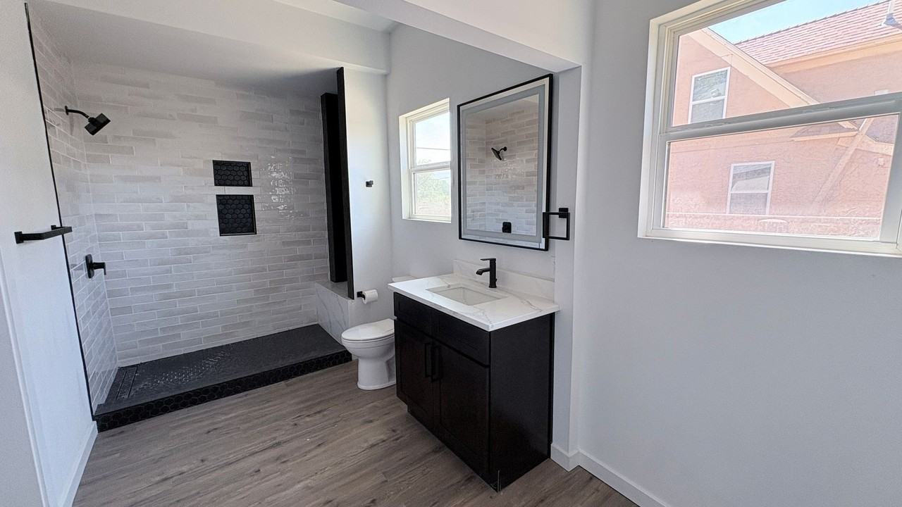 900 S Sunset Ave - Photo 4 of 14