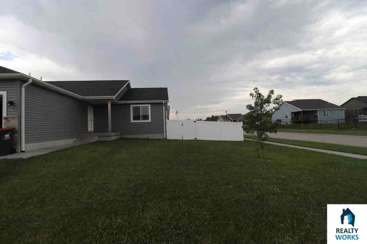 4071 W Gary Gately St - Photo 2 of 14