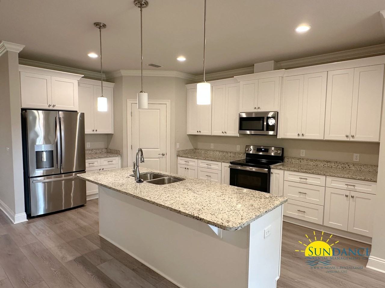 2542 Lovewood Dr - Photo 4 of 20