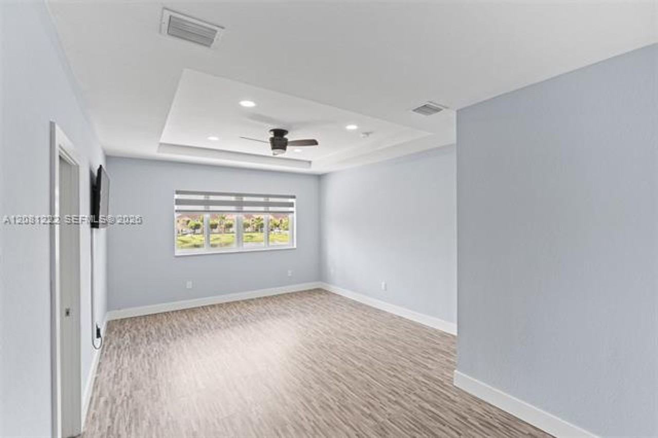 16570 16570 SW 70th St th 16570 - Photo 4 of 50