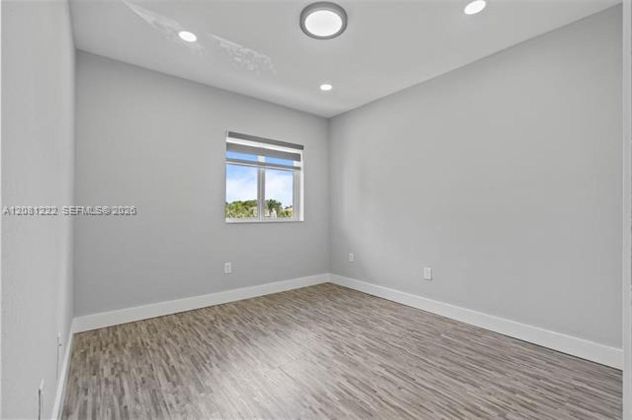 16570 16570 SW 70th St th 16570 - Photo 5 of 50