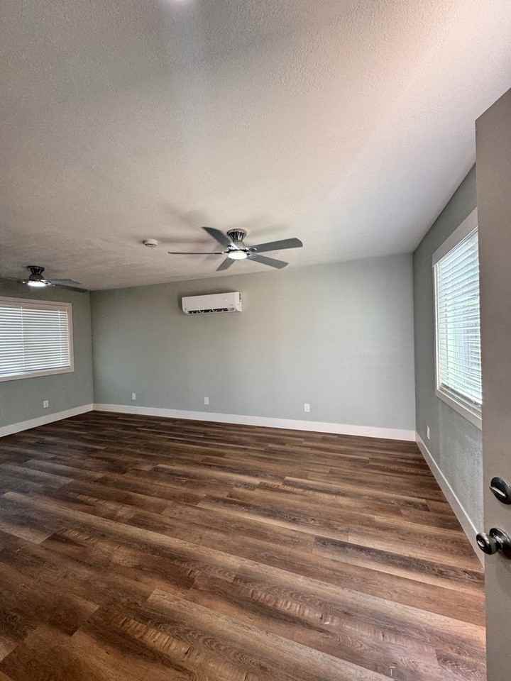 1400 El Rancho Dr #B - Photo 5 of 11