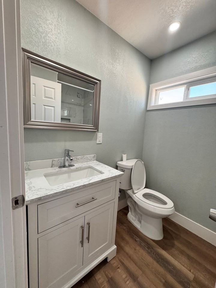 1400 El Rancho Dr #B - Photo 7 of 11