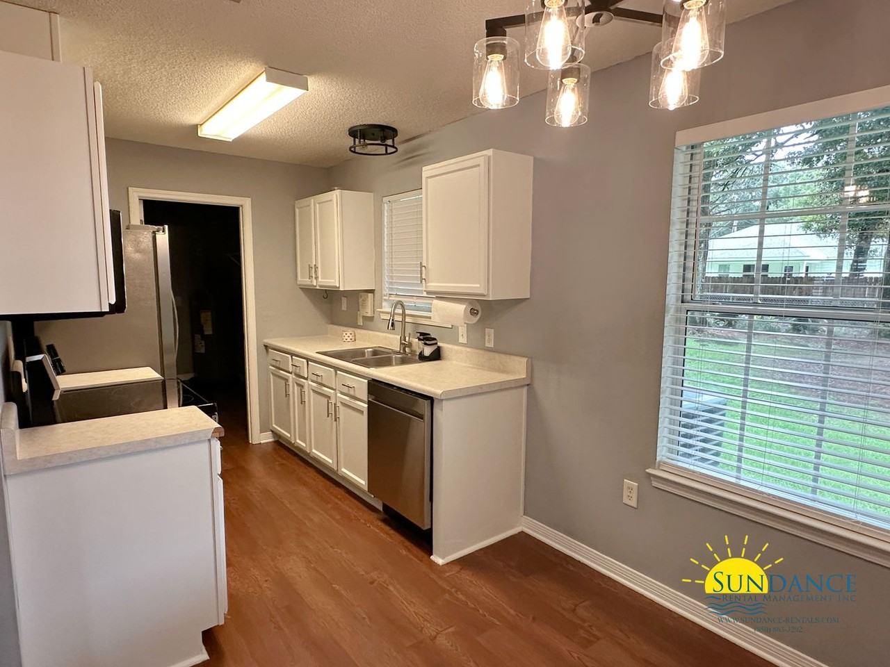 4480 Gainer Ave - Photo 5 of 16