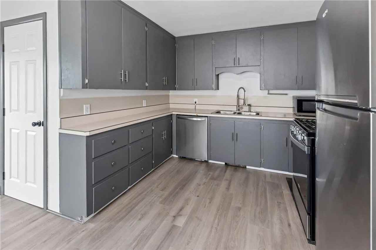 335 Wicks Ln - Photo 2 of 12
