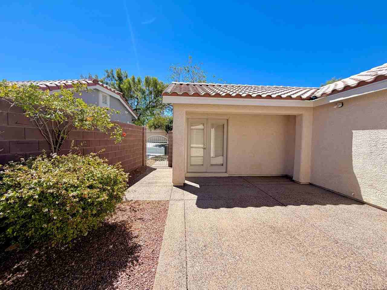 2278 Chestnut Ranch Ave - Photo 3 of 42