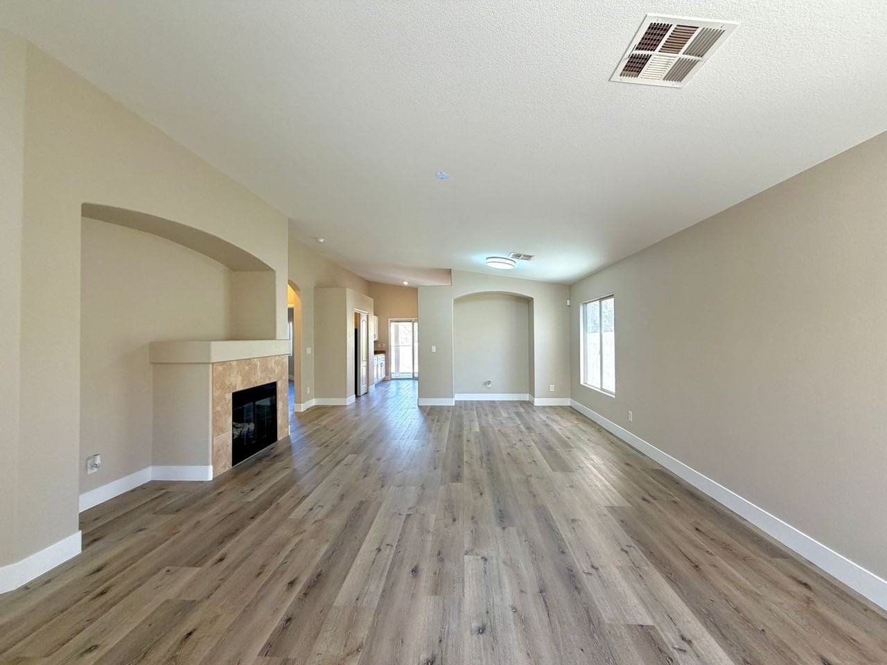 2278 Chestnut Ranch Ave - Photo 6 of 42
