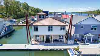 18525 Ne Marine Dr #E3 - Photo 1 of 1