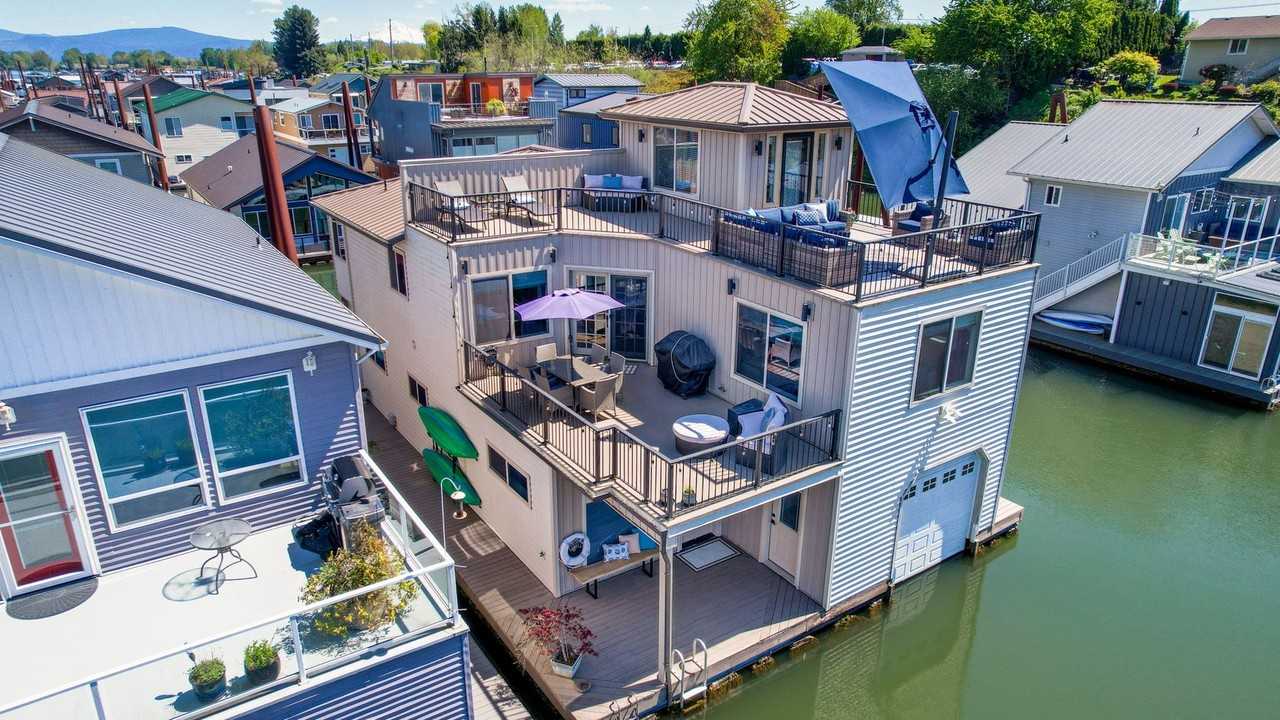 18525 Ne Marine Dr #E3 - Photo 4 of 41