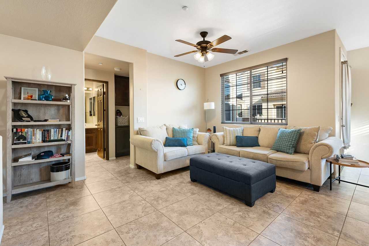 31186 Lavender Ct - Photo 7 of 35