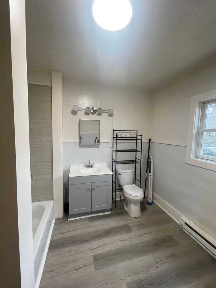 4 Lehs Ln - Photo 5 of 13
