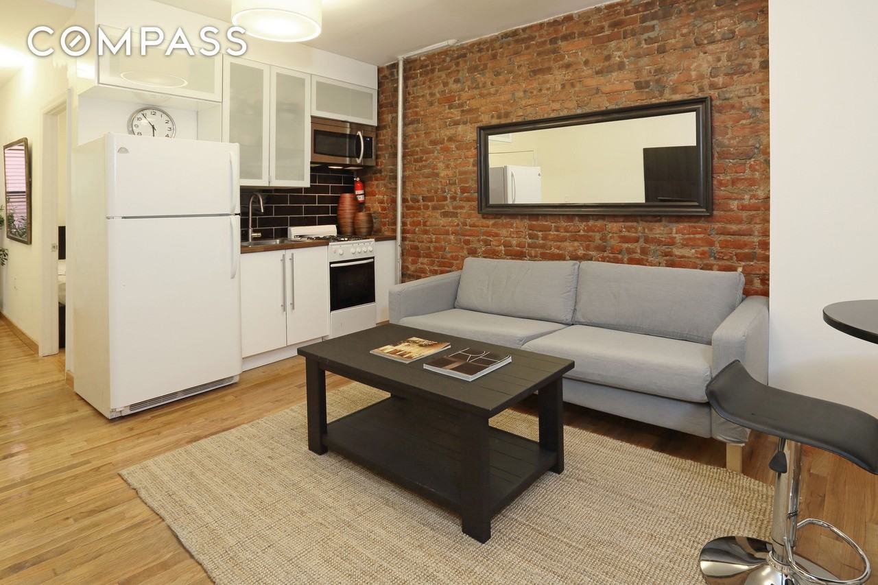 174 Elizabeth St #4 - Photo 3 of 16
