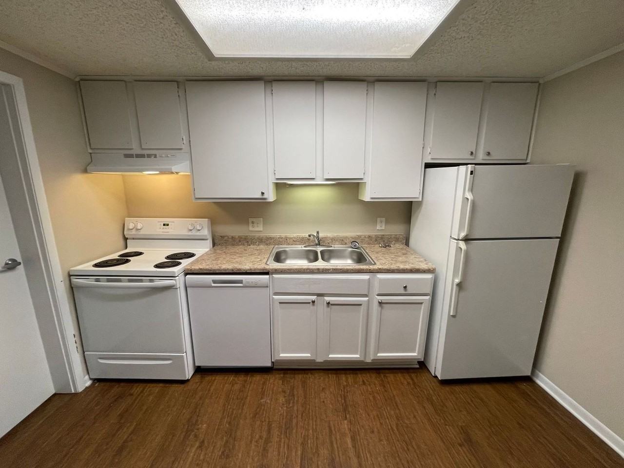 1375 College Station Rd - Photo 5 of 15