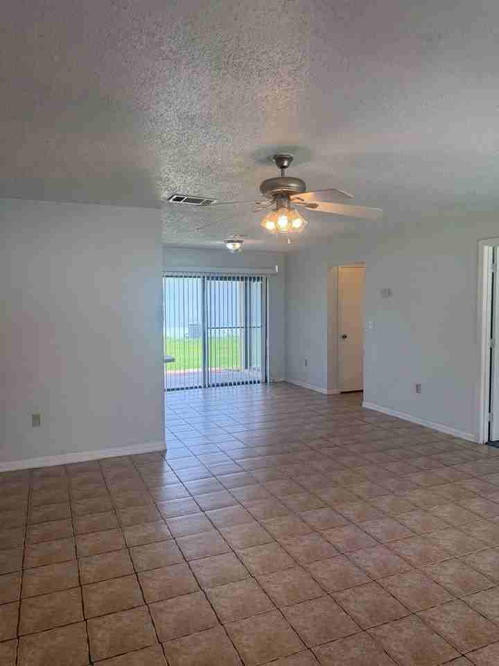 627A Bittern Ct - Photo 5 of 33