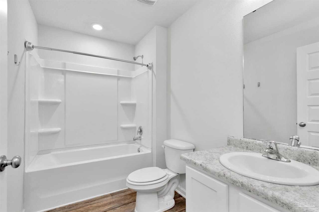 5631 Guinevere Ln - Photo 5 of 26