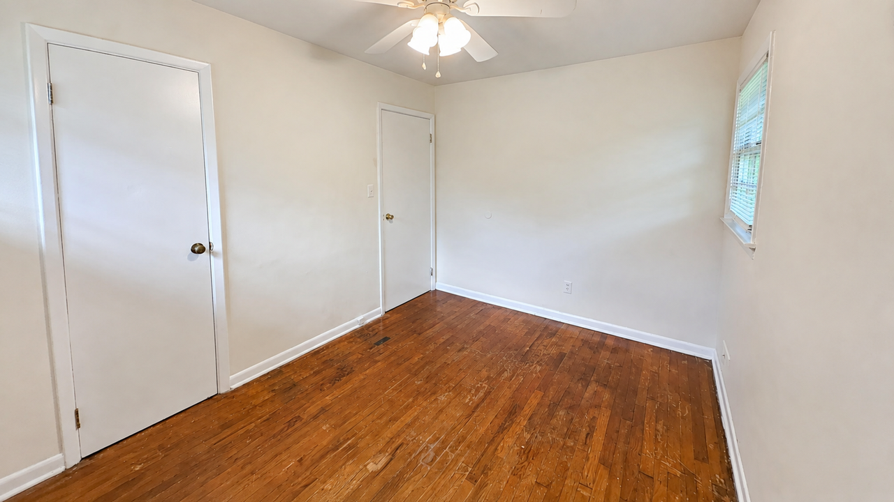 355 Morton Ave - Photo 7 of 7