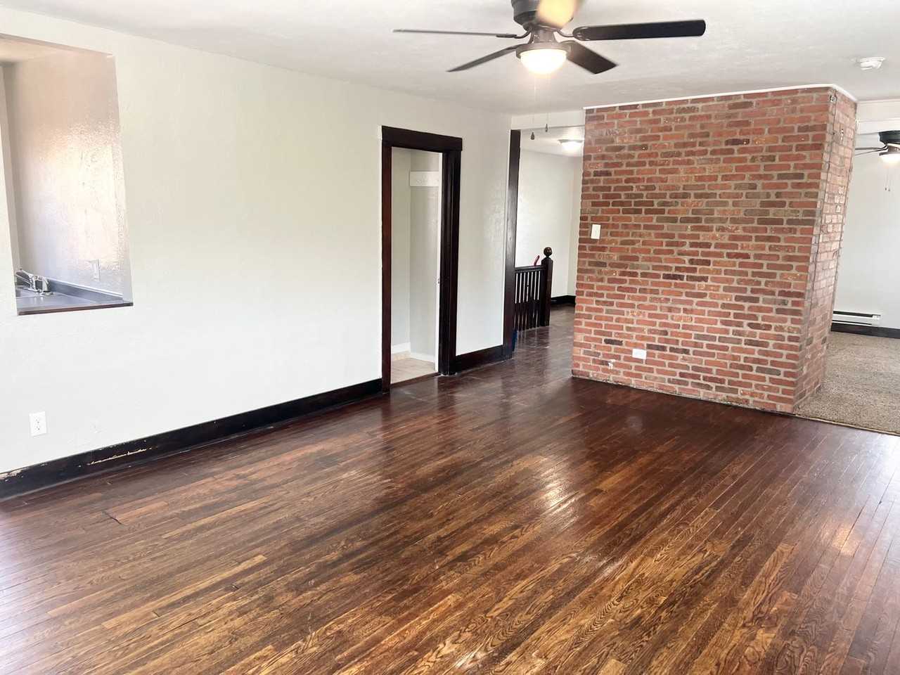 3428 W Colorado Ave Bldg 200 #12 - Photo 4 of 11