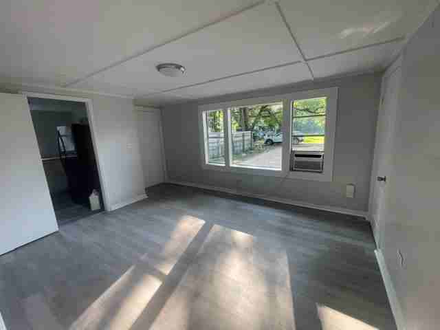 610 Church St - Photo 3 of 12