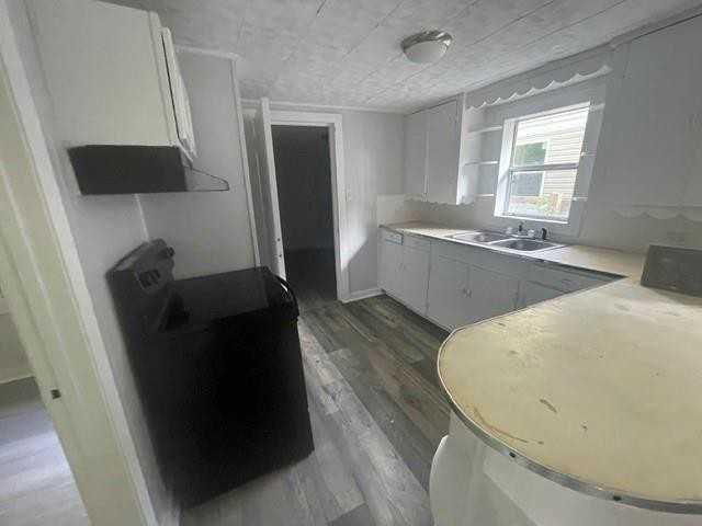 610 Church St - Photo 6 of 12