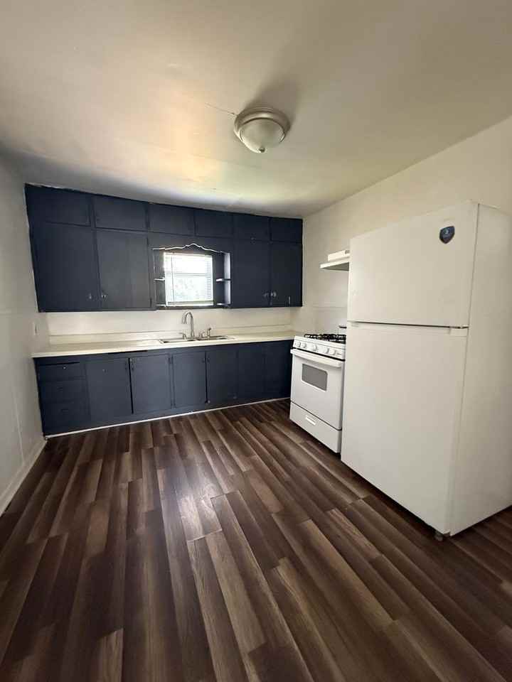 617 N 18th St - Photo 4 of 12