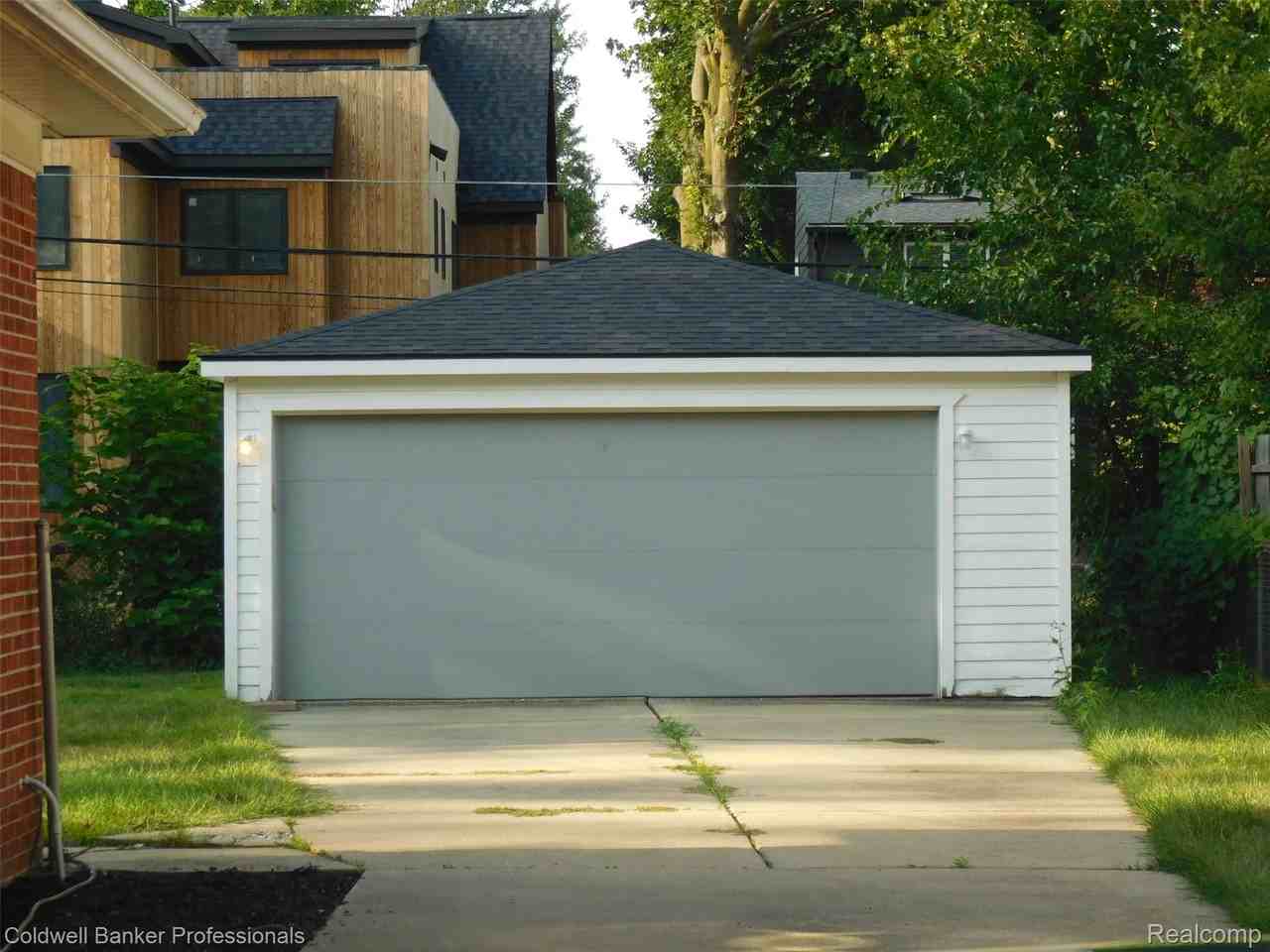 1527 Hazel St - Photo 2 of 23