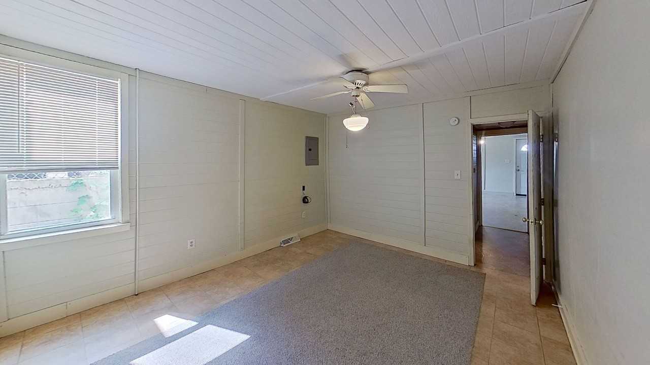 29 E High St - Photo 2 of 7