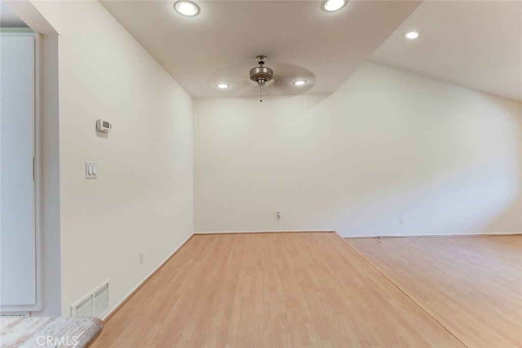 1523 E Windsor Rd - Photo 6 of 47