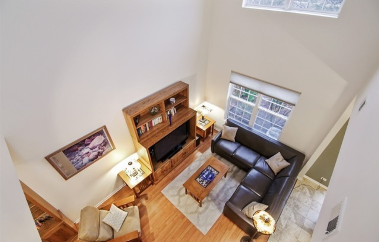 967 Kensington Dr - Photo 5 of 15