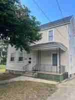 featured image of 1007 E Percy Ave