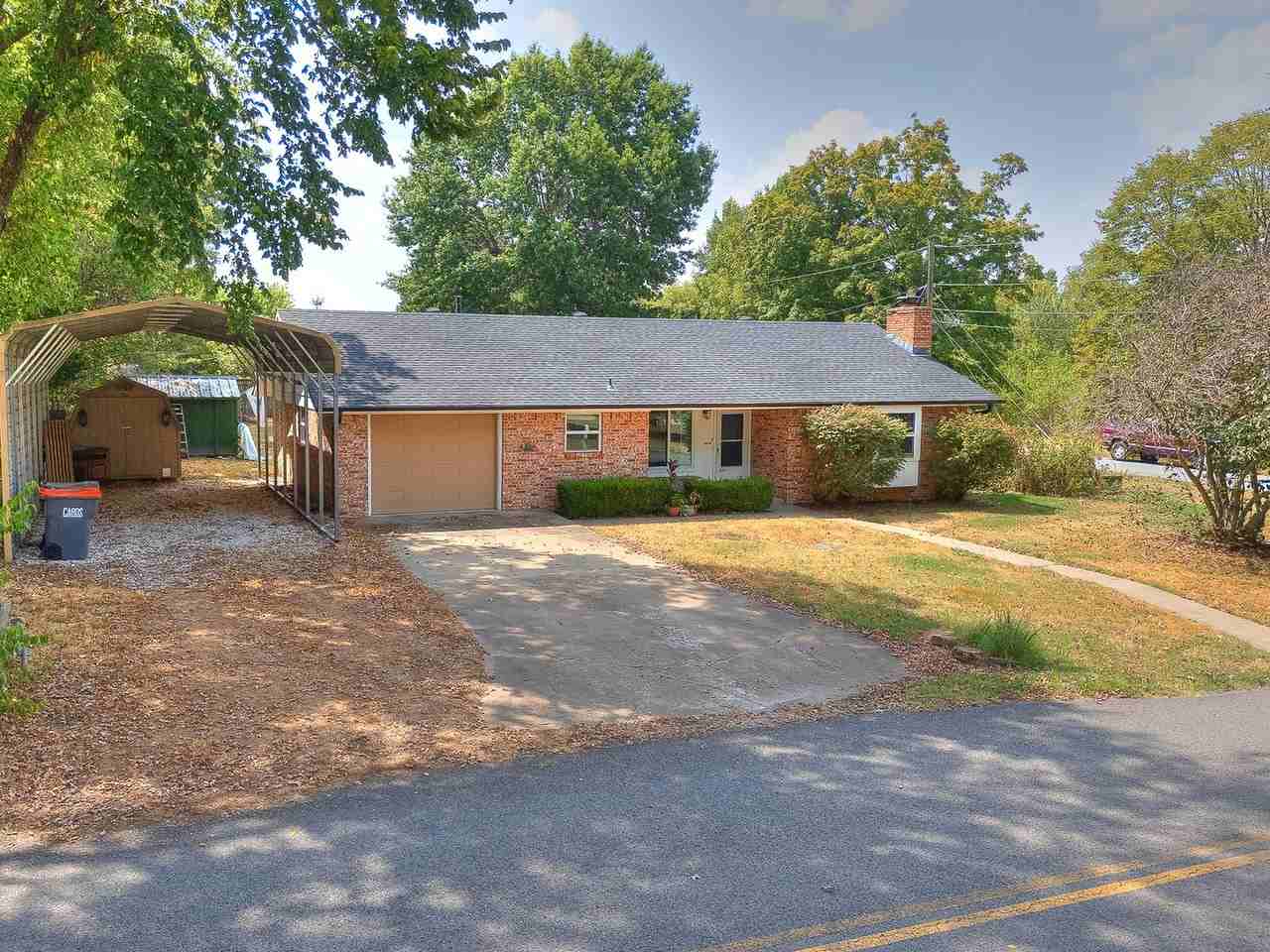 463 E Johnson Ave - Photo 5 of 31