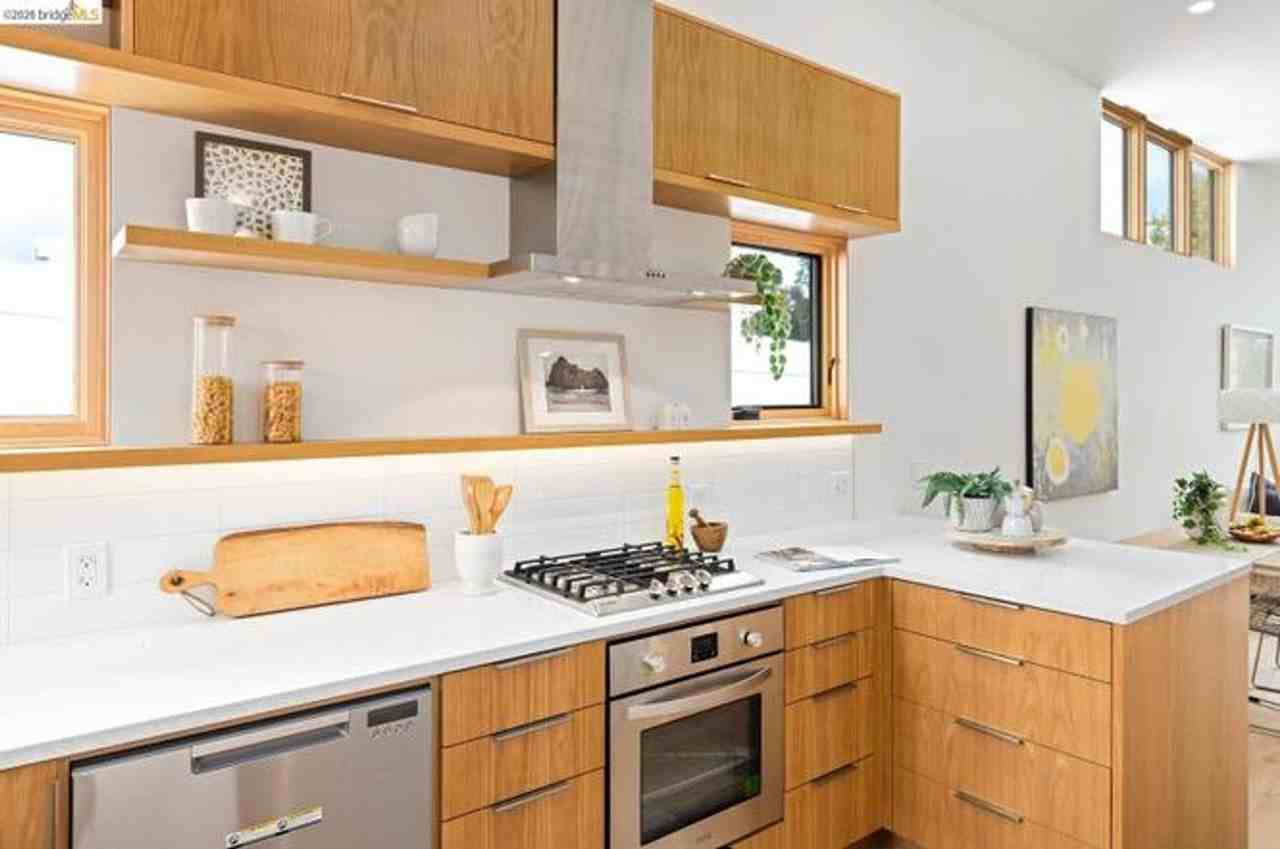 809 Jones St - Photo 3 of 33