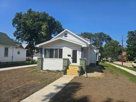 301 W Graham St - Photo 1 of 1