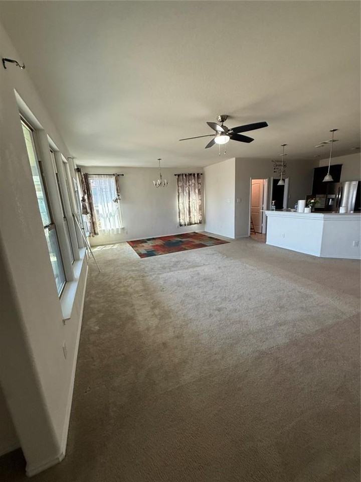 16602 Brogan Ln - Photo 5 of 22