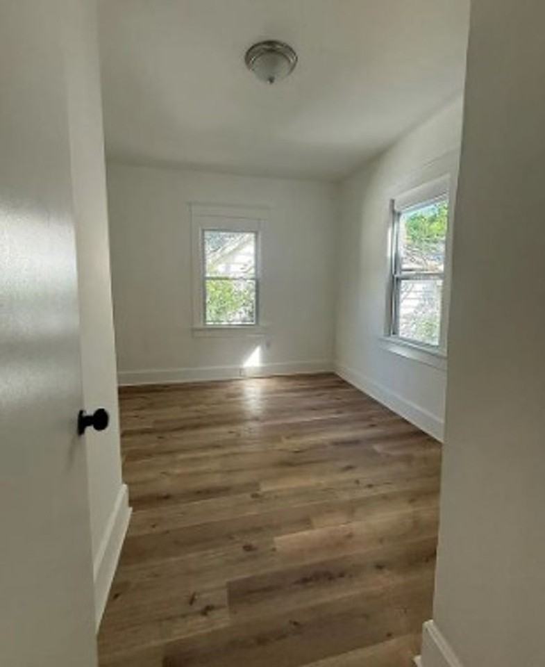 733 Mildred Ave - Photo 5 of 9