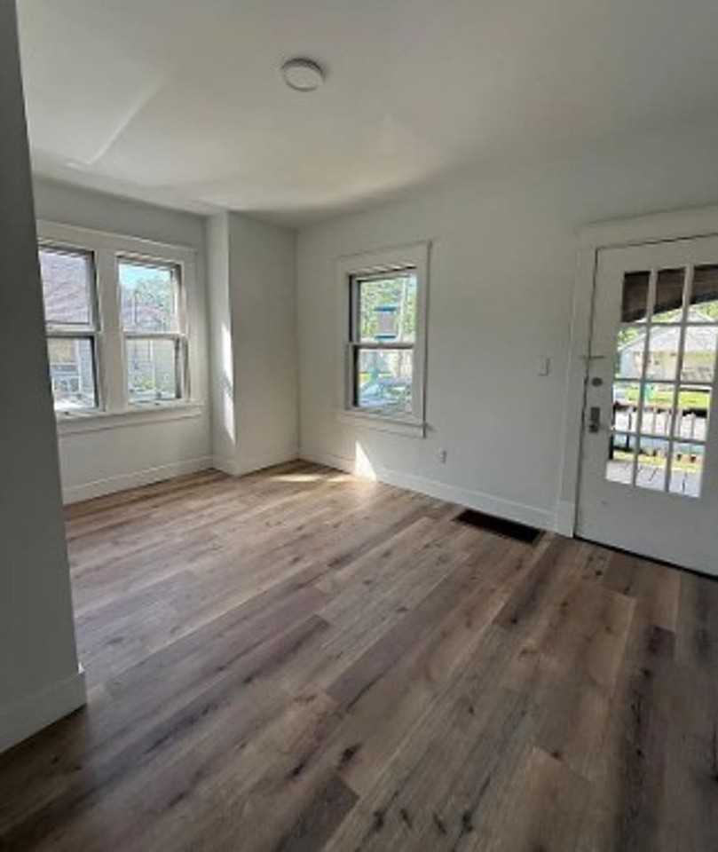 733 Mildred Ave - Photo 7 of 9