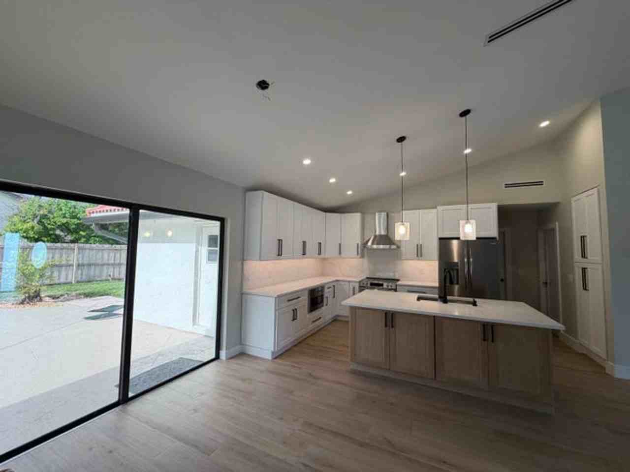 199 Sw 15th Ct - Photo 4 of 17