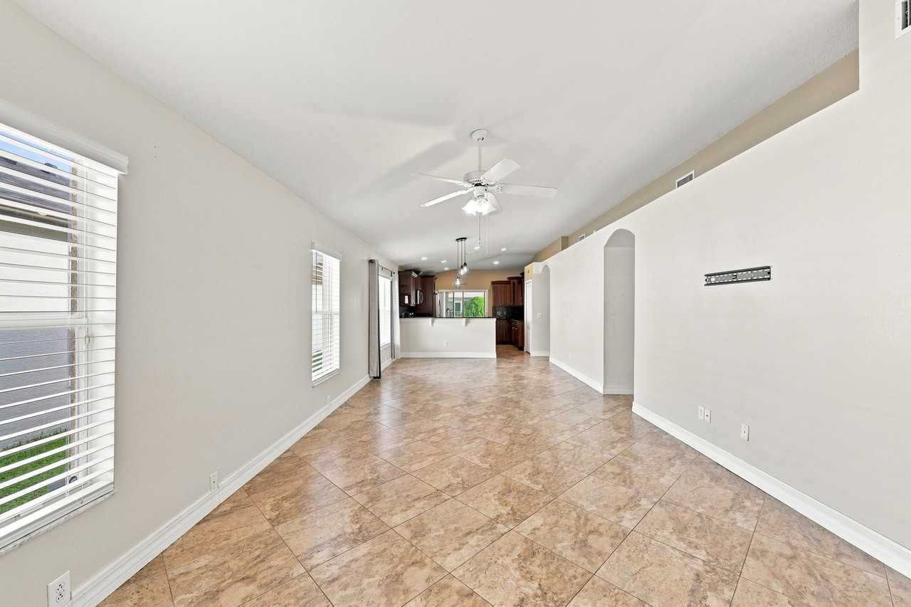 31053 Tagus Loop - Photo 4 of 36
