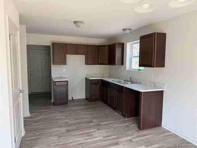 7113 Cambridge Dr - Photo 5 of 18